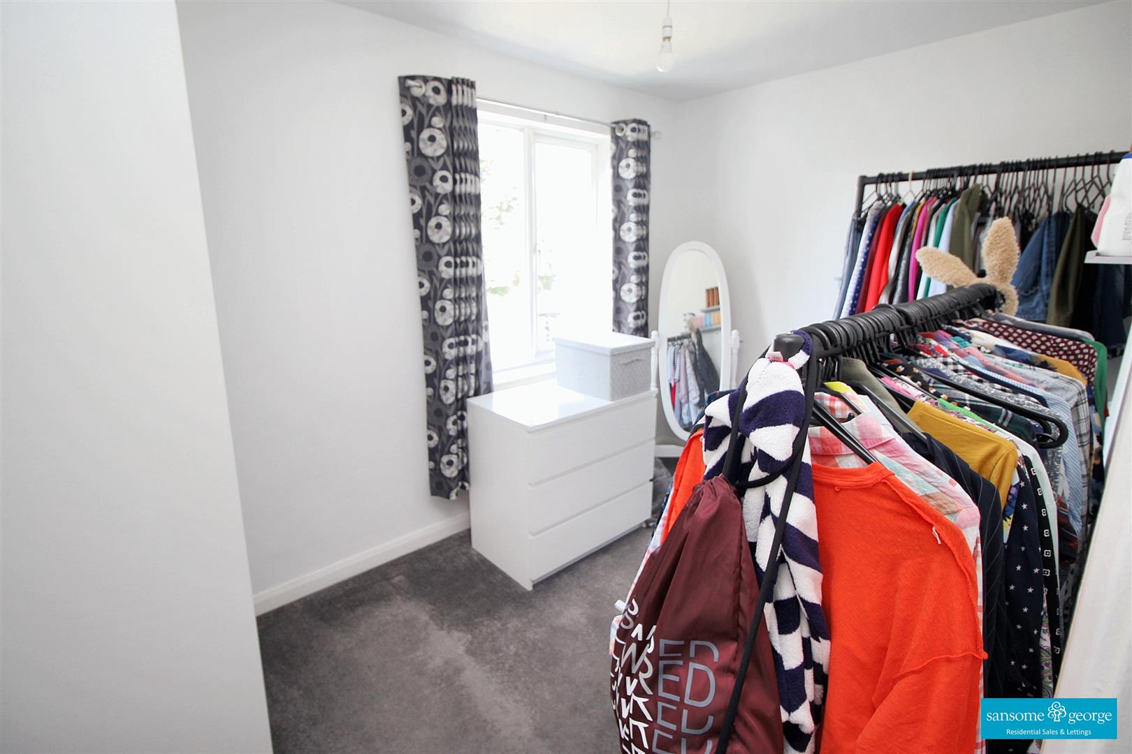 Charlville Drive, Calcot, Reading